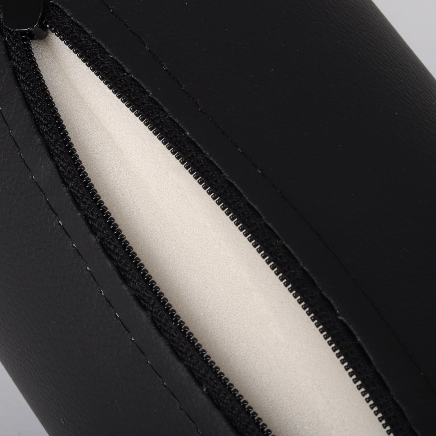 Round bolster 12x60 Comfy Base PU K515 Black